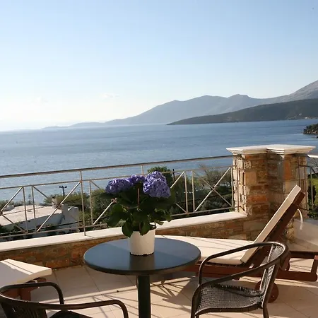 Thea - & Lejlighedshotel Marmari (Evia)