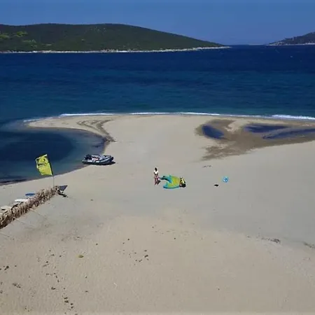 Aparthotel Thea - & 3*